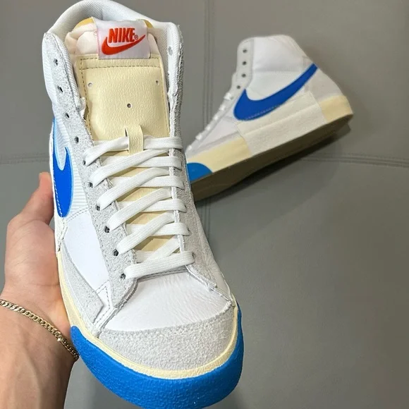 NWT NIKE BLAZER MID BLUE - Picture 2 of 3